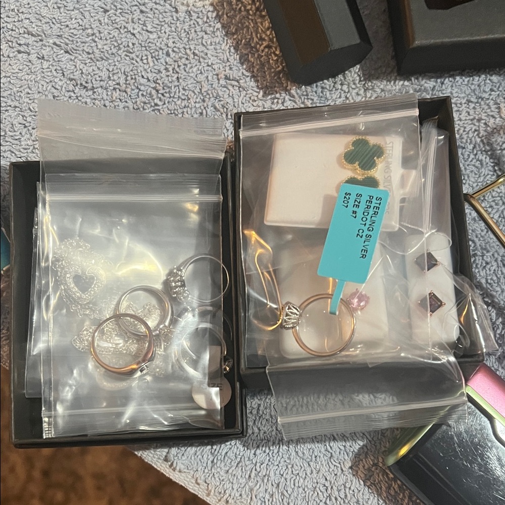 Unlisted jewelry